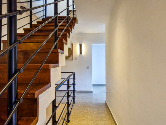 Espetacular Casa em condomínio fechado Pé na Areia em Cambury – 5 Suítes, Projeto Sofisticado e Acabamentos de Alto Luxo