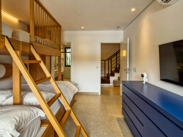 Espetacular Casa em condomínio fechado Pé na Areia em Cambury – 5 Suítes, Projeto Sofisticado e Acabamentos de Alto Luxo