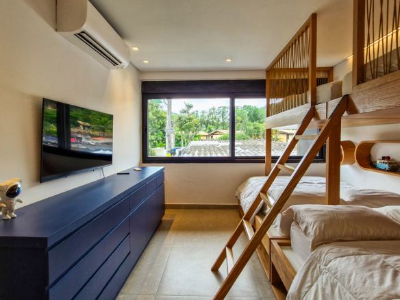 Espetacular Casa em condomínio fechado Pé na Areia em Cambury – 5 Suítes, Projeto Sofisticado e Acabamentos de Alto Luxo