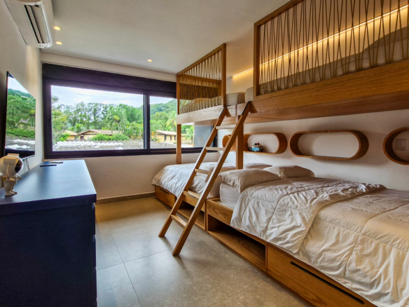 Espetacular Casa em condomínio fechado Pé na Areia em Cambury – 5 Suítes, Projeto Sofisticado e Acabamentos de Alto Luxo