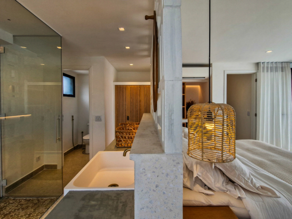Espetacular Casa em condomínio fechado Pé na Areia em Cambury – 5 Suítes, Projeto Sofisticado e Acabamentos de Alto Luxo