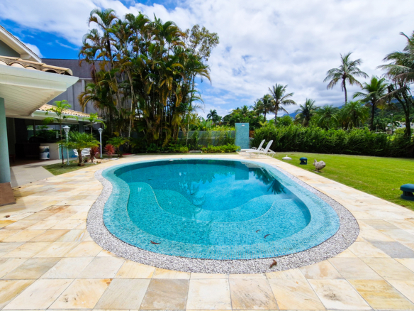 Casa de Luxo a venda no Condomínio Costa Verde Tabatinga