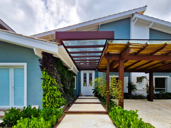 Casa de Luxo a venda no Condomínio Costa Verde Tabatinga