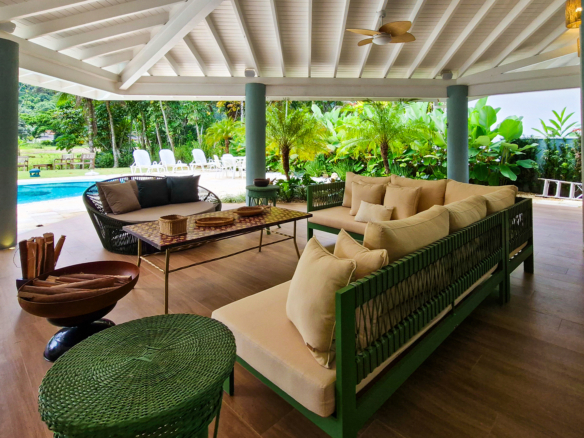 Casa de Luxo a venda no Condomínio Costa Verde Tabatinga