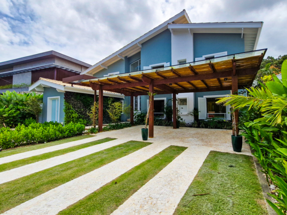 Casa de Luxo a venda no Condomínio Costa Verde Tabatinga