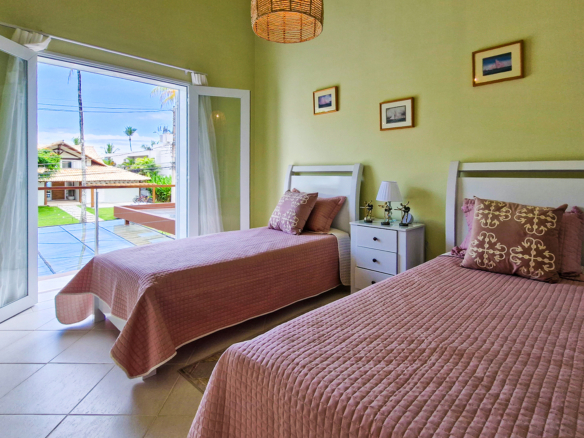 Casa de Luxo a venda no Condomínio Costa Verde Tabatinga