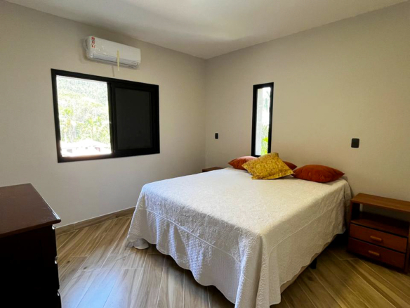 Refúgio Contemporâneo no Recanto da Lagoinha | Ubatuba – SP
