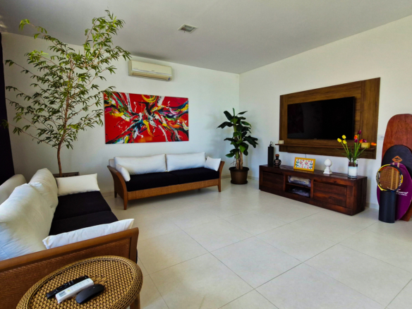 Casa Frente Mar de Luxo – 3 Pisos com Vista Panorâmica