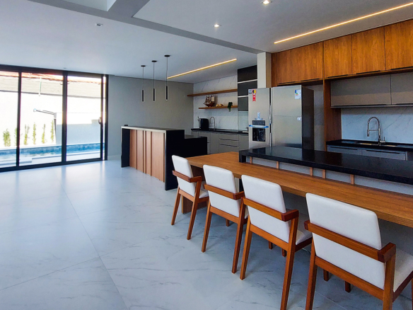 Casa nova com 6 suítes no Costa Nova Residence