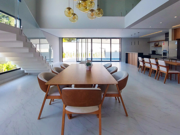Casa nova com 6 suítes no Costa Nova Residence