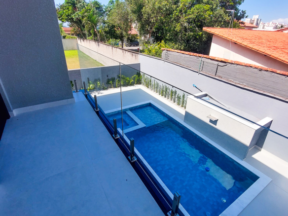 Casa nova com 6 suítes no Costa Nova Residence