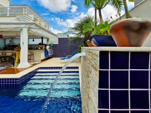 Casa de Luxo com Jacuzzi na Sala – Costa Nova Residence