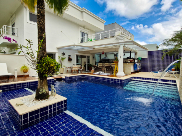 Casa de Luxo com Jacuzzi na Sala – Costa Nova Residence