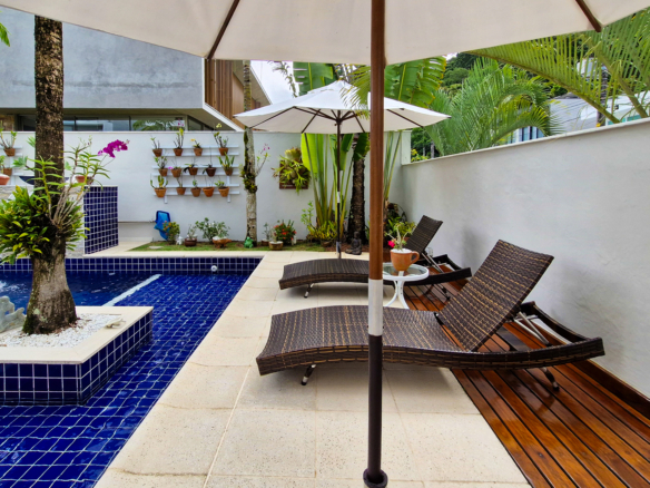 Casa de Luxo com Jacuzzi na Sala – Costa Nova Residence