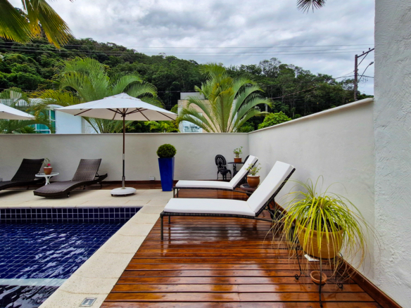 Casa de Luxo com Jacuzzi na Sala – Costa Nova Residence