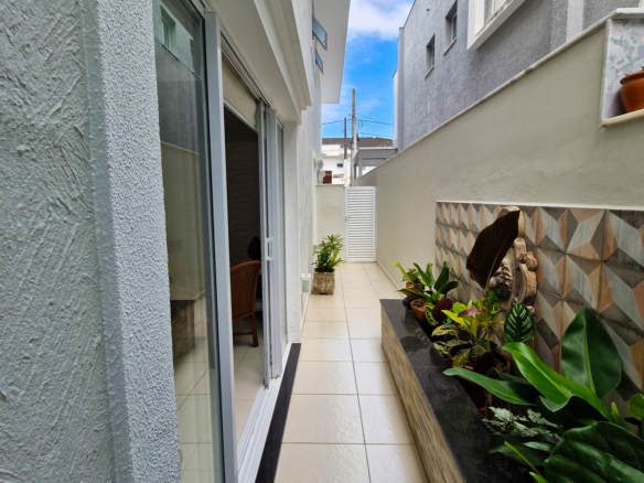 Casa de Luxo com Jacuzzi na Sala – Costa Nova Residence