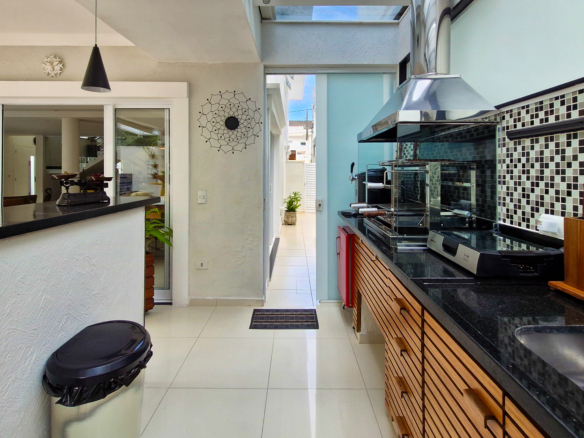 Casa de Luxo com Jacuzzi na Sala – Costa Nova Residence