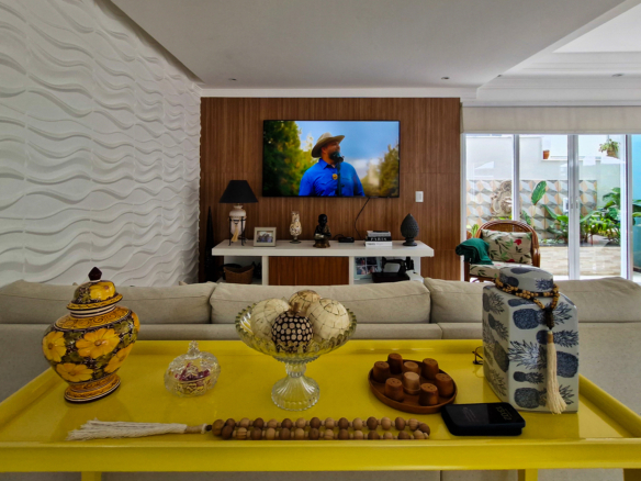 Casa de Luxo com Jacuzzi na Sala – Costa Nova Residence