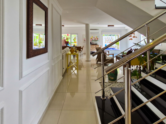 Casa de Luxo com Jacuzzi na Sala – Costa Nova Residence