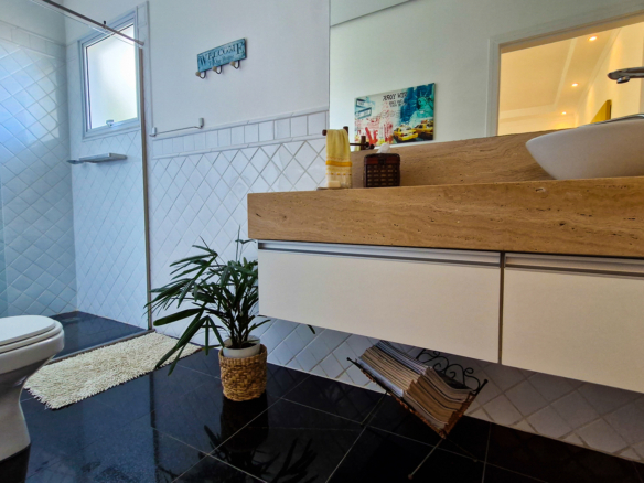 Casa de Luxo com Jacuzzi na Sala – Costa Nova Residence