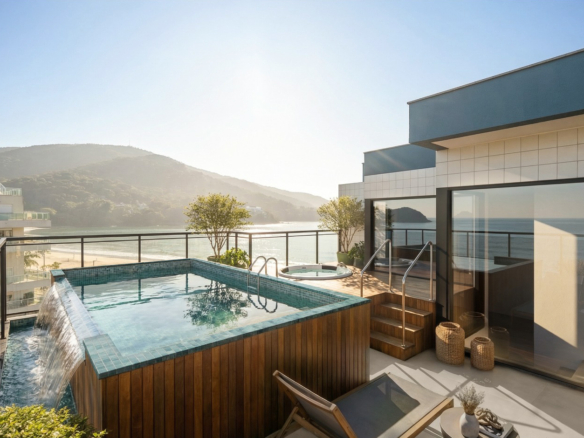 Cobertura Duplex Frente Mar na Martim de Sá com Vista Privilegiada para Ilhabela