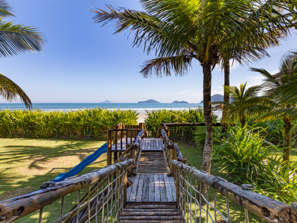 Casa exclusiva frente ao mar na Praia da Baleia