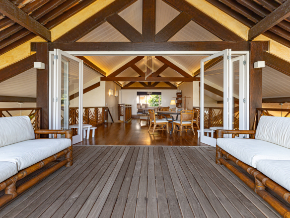 Casa exclusiva frente ao mar na Praia da Baleia