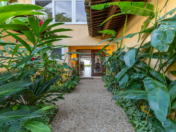 Casa exclusiva frente ao mar na Praia da Baleia