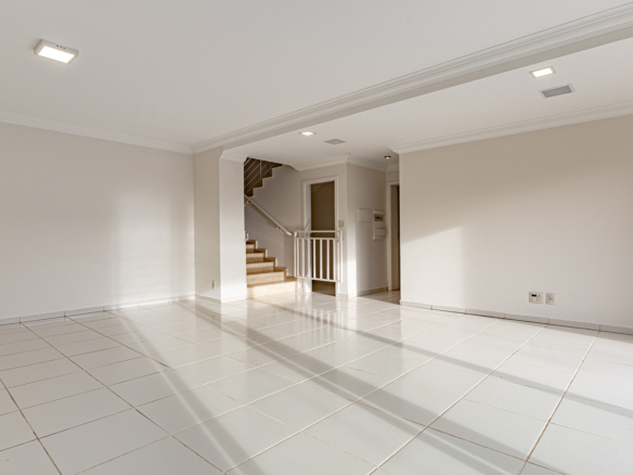 Casa ampla em condomínio exclusivo no Morumbi
