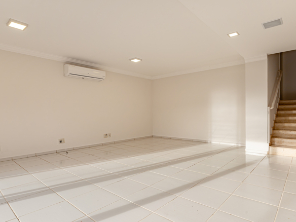 Casa ampla em condomínio exclusivo no Morumbi