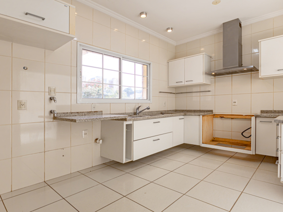 Casa ampla em condomínio exclusivo no Morumbi