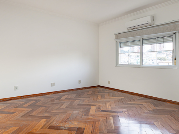 Casa ampla em condomínio exclusivo no Morumbi
