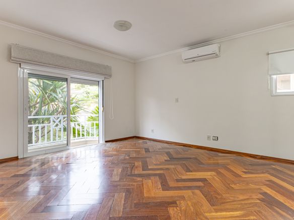 Casa ampla em condomínio exclusivo no Morumbi