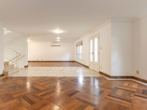 Casa ampla em condomínio exclusivo no Morumbi