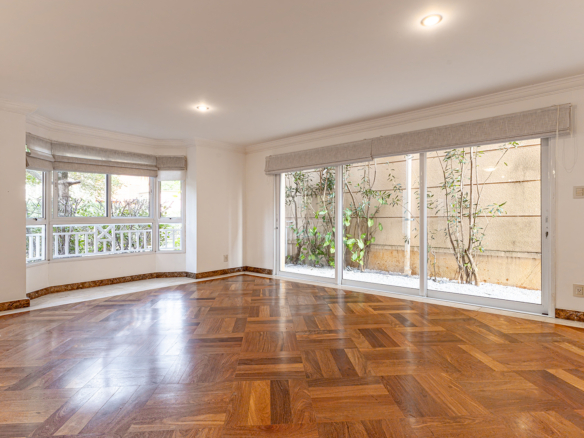 Casa ampla em condomínio exclusivo no Morumbi