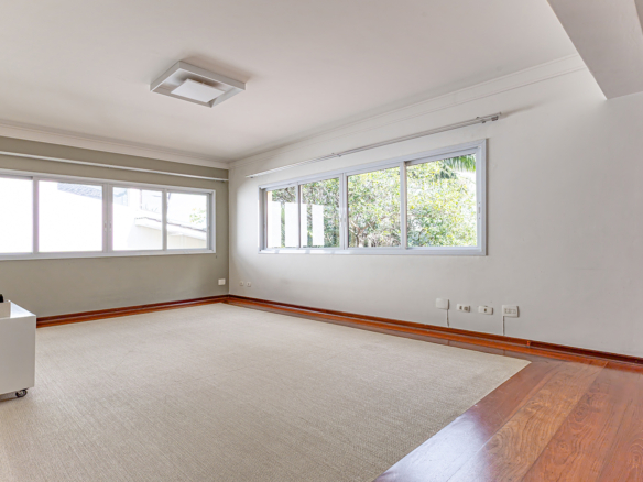 Elegante Residência em Condomínio Exclusivo no Morumbi