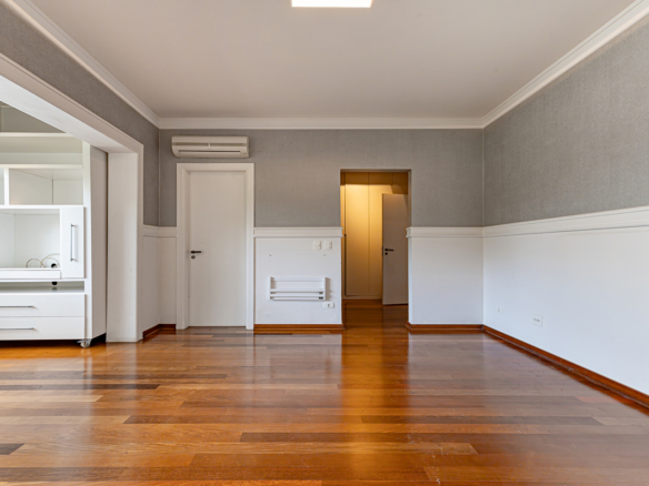 Elegante Residência em Condomínio Exclusivo no Morumbi