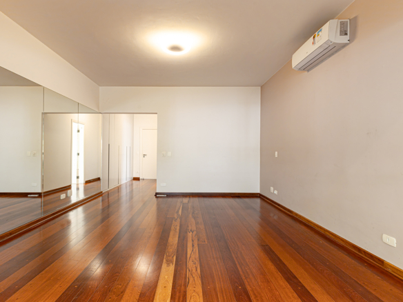 Elegante Residência em Condomínio Exclusivo no Morumbi
