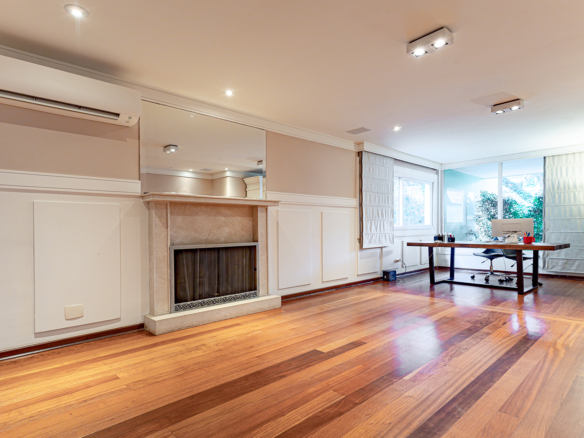 Elegante Residência em Condomínio Exclusivo no Morumbi