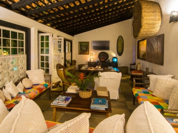 Residência Histórica de Alto Padrão em Paraty — Charme, Exclusividade e Estilo de Vida Único