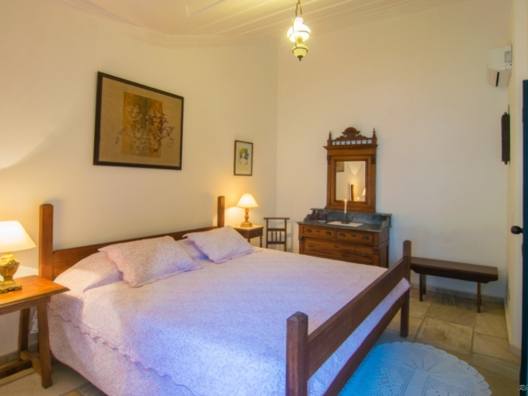 Residência Histórica de Alto Padrão em Paraty — Charme, Exclusividade e Estilo de Vida Único