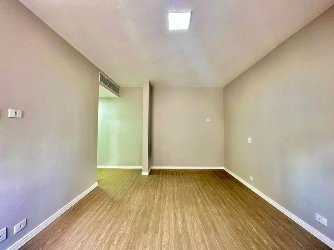 Apartamento a venda | 4 quartos (2 suítes) | 2 vagas | Pitangueiras | Guarujá