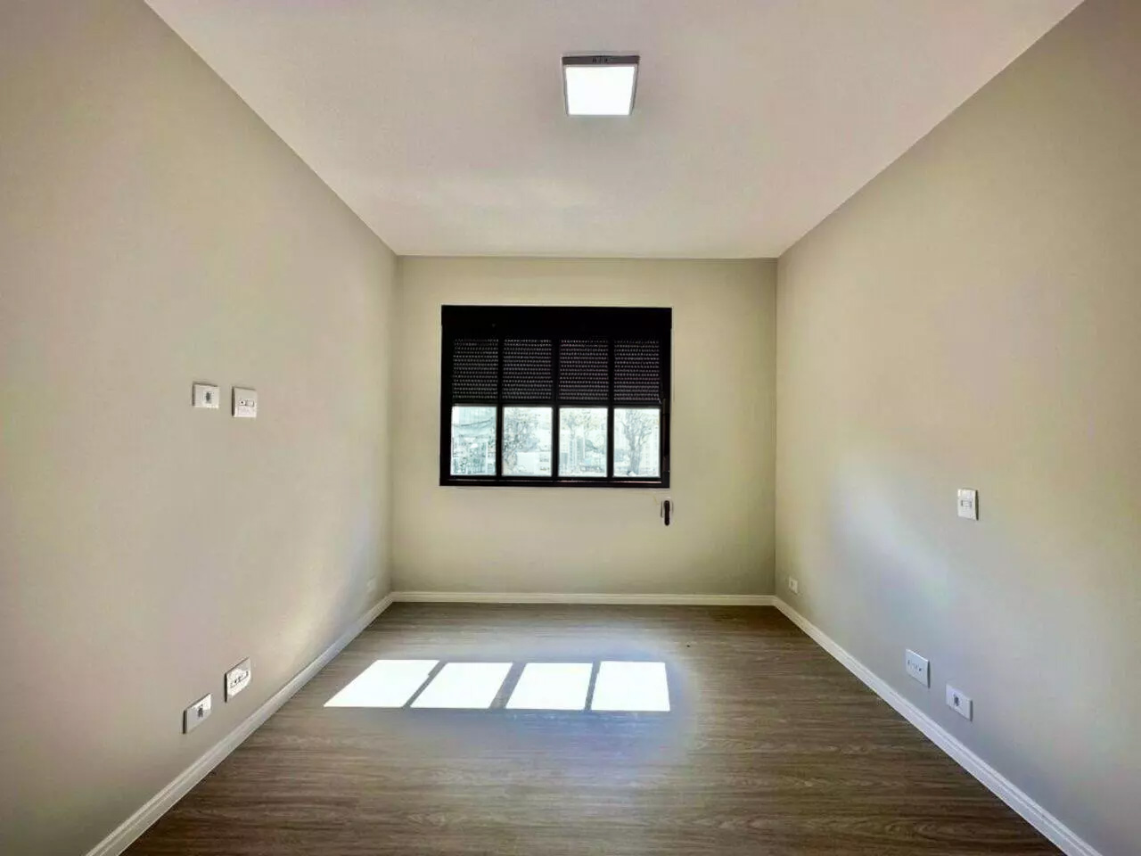 Apartamento a venda | 4 quartos (2 suítes) | 2 vagas | Pitangueiras | Guarujá
