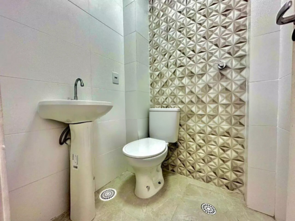 Apartamento a venda | 4 quartos (2 suítes) | 2 vagas | Pitangueiras | Guarujá