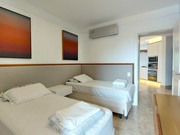 Apartamento duplex a venda com varanda | Vista Mar | Condomínio As Gaivotas