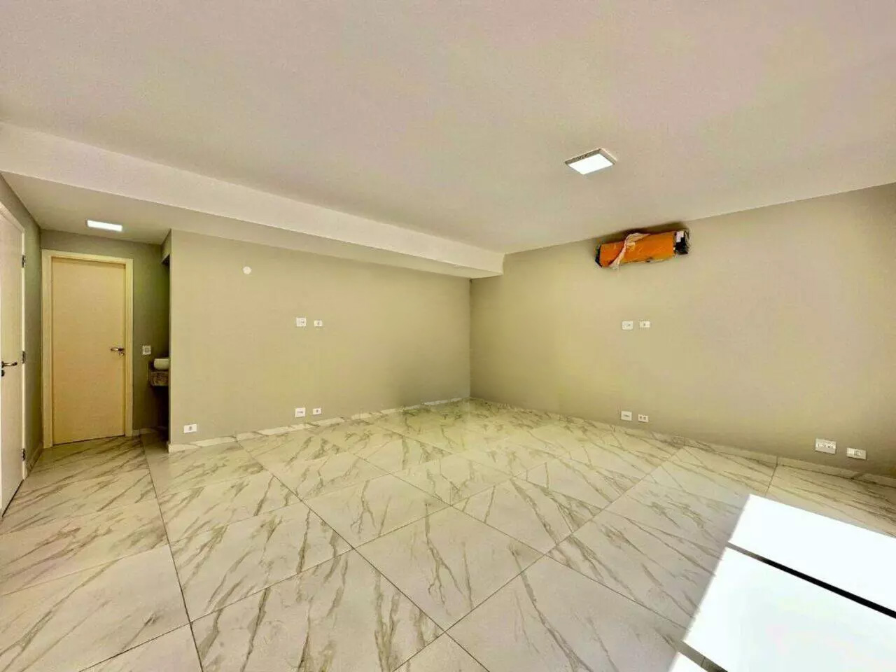 Apartamento a venda | 4 quartos (2 suítes) | 2 vagas | Pitangueiras | Guarujá