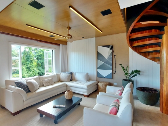 Apartamento duplex a venda com varanda | Vista Mar | Condomínio As Gaivotas