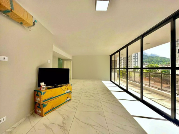 Apartamento a venda | 4 quartos (2 suítes) | 2 vagas | Pitangueiras | Guarujá