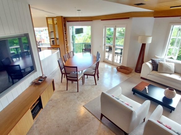 Apartamento duplex a venda com varanda | Vista Mar | Condomínio As Gaivotas