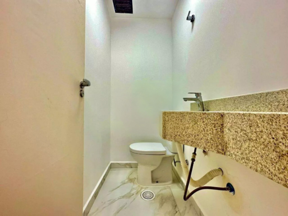 Apartamento a venda | 4 quartos (2 suítes) | 2 vagas | Pitangueiras | Guarujá